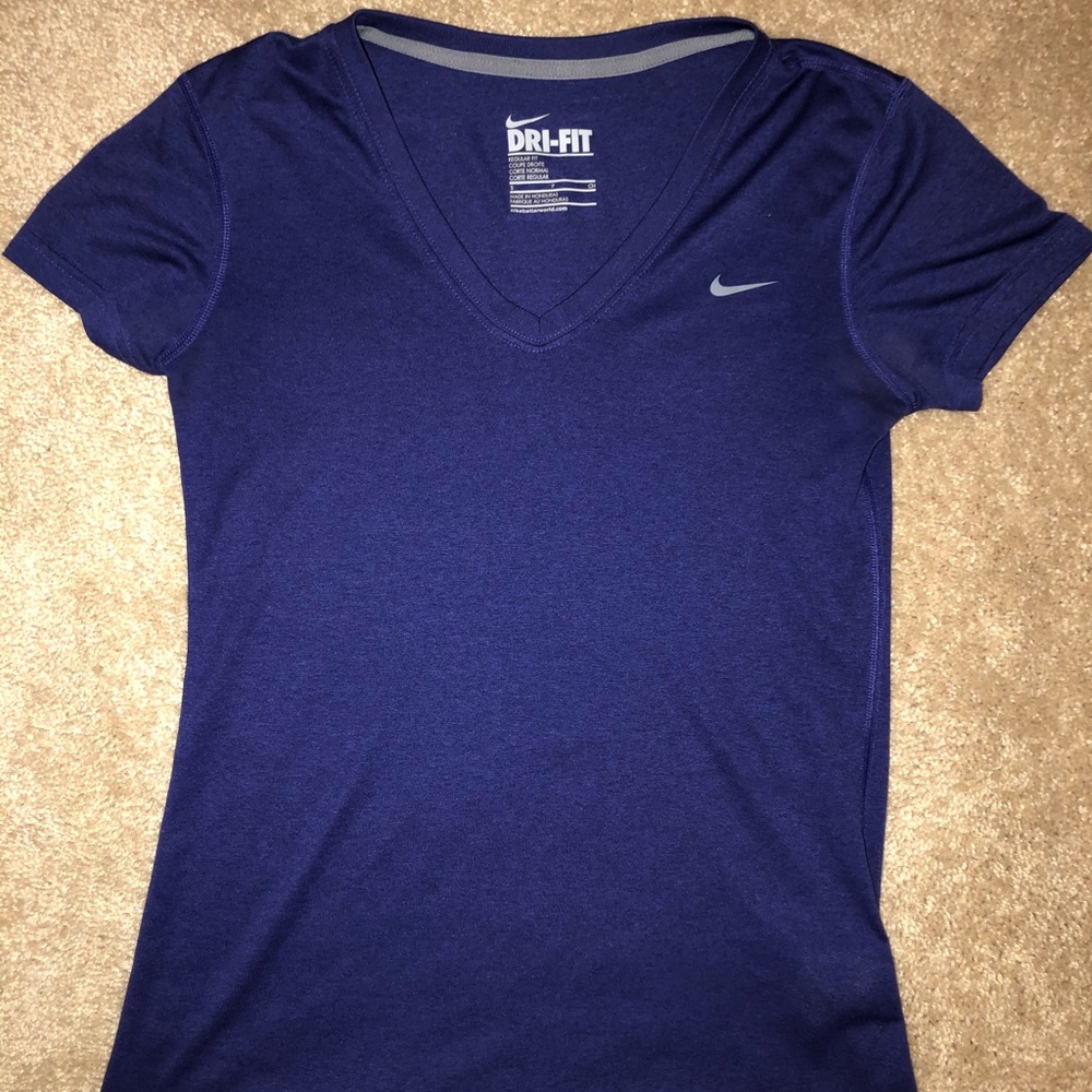 Light weight Nike shirt